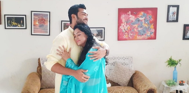 বিজ্ঞাপনচিত্রের একটি দৃশ্যে সাইফ খান ও নিপুণ আক্তার