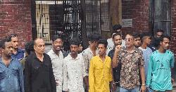 বাগেরহাটে হোটেল থেকে বিএনপির ১৮ নেতাকর্মী গ্রেপ্তার, ৬ হাতবোমা উদ্ধার