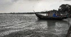 সাত অঞ্চলে ঝড়ের আভাস, নদীবন্দরে সতর্ক সংকেত