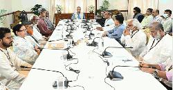 ১৩ রাজনৈতিক দলের সঙ্গে বৈঠকে প্রধান উপদেষ্টা