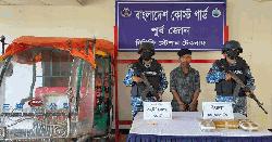 টেকনাফে ইজিবাইকে মিলল দেড় কোটি টাকার ইয়াবা, আটক ১ 