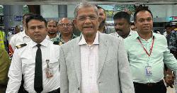নির্বাচনের কোনো বিকল্প নেই, দেশে ফিরে মির্জা ফখরুল