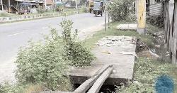 ৮বছর পার হলেও শেষ হয়নি ড্রেন নির্মাণ কাজ