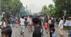 ফরিদপুর-বরিশাল মহাসড়ক অবরোধ, যান চলাচল বন্ধ