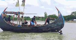 ইনানী সৈকতে ভেসে যাওয়া ৫ তরুণকে জীবিত উদ্ধার করলো বীচ কর্মী ও জেলেরা