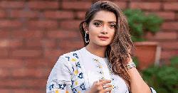 ‘ফ্রি শাড়ি’ নিয়ে মহা কেলেঙ্কারিতে তানজিন তিশা