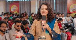 সঞ্চালনায় আইশা খান 