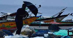 উপকূলে ধেয়ে আসছে ঘূর্ণিঝড় মোন্থা : ভারতের ৩ রাজ্যে সতর্কতা