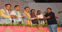 সবাইকে দেখিয়ে দিলো বিসিআরএ অ্যাওয়ার্ড-২০২৫