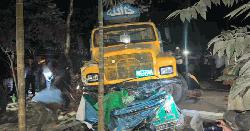 কুমিল্লায় ট্রাক-সিএনজি-অটোরিকশার ত্রিমুখী সংঘর্ষে নিহত ৩