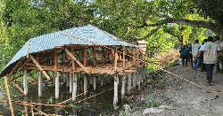 কোটালীপাড়ায় রাস্তা পাড় হতে গিয়ে অটোভ্যান চাপায় এক শিশু নিহত