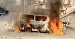 উত্তরায় মাইক্রোবাসে আগুন