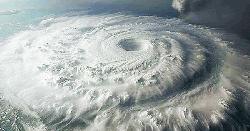 বাংলাদেশ থেকে  যতটা দূরে ঘূর্ণিঝড় ডিটওয়াহ