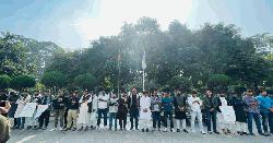 সাজিদ হত্যার বিচারের দাবিতে ইবিতে মানববন্ধন, শিক্ষকদের সংহতি