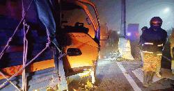 ভাঙ্গায় অ্যাম্বুলেন্স-ট্রাক মুখোমুখি সংঘর্ষে নিহত ৩