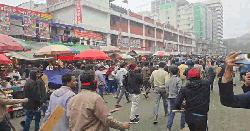 কারওয়ান বাজারে চাঁদাবাজি বিরোধী মানববন্ধনে হামলা