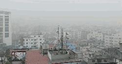 ঢাকা জুড়ে কুয়াশার দাপট, বেলা বাড়লেও সূর্যের দেখা নেই