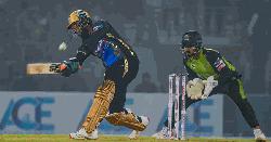 রংপুরকে বড় ব্যবধানে জেতালেন মাহমুদউল্লাহ