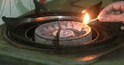 গ্যাস সংকটে রাজধানীজুড়ে তীব্র জনভোগান্তি