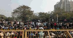 ইসির সামনে অবস্থান কর্মসূচি শুরু করেছে ছাত্রদল