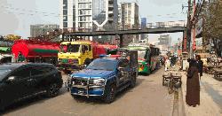 আল্টিমেটাম দিয়ে সড়ক ছাড়লেন অটোরিকশা চালকরা, যান চলাচল  স্বাভাবিক