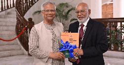 প্রধান উপদেষ্টার কাছে প্রতিবেদন পেশ করেছে ‘নবম জাতীয় বেতন কমিশন’ 