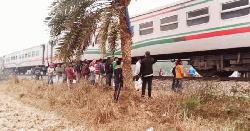 বরেন্দ্র এক্সপ্রেসের ইঞ্জিন থেকে বগি বিচ্ছিন্ন