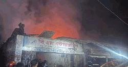 কুতুপালং ক্যাম্পসংলগ্ন বাজারে আগুন, পুড়ে গেছে অন্তত পাঁচটি দোকান