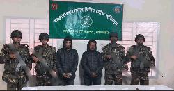যৌথ বাহিনীর অভিযানে অস্ত্র-মাদকসহ স্বেচ্ছাসেবক দলের দুই নেতা গ্রেপ্তার