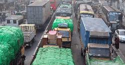 গাজীপুরে দুই মহাসড়কে ৫০ কিলোমিটার যানজট, তিনগুণ ভাড়া আদায়ের অভিযোগ