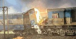 কুমিল্লায় ইঞ্জিনের ধাক্কায় ট্রেনের বগি লাইনচ্যুত, চট্টগ্রাম-চাঁদপুর রুটে ট্রেন চলাচল বন্ধ