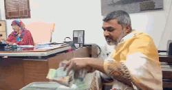 শিক্ষা কর্মকর্তাকে ৮ লাখ টাকা ঘুষ দিতে গিয়ে শিক্ষক আটক