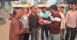 মির্জা ফখরুলের মন্ত্রী হওয়ার খবরে ঠাকুরগায়ে মিষ্টি বিতরণ