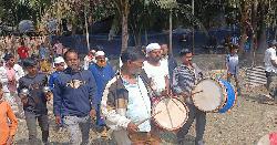 মঠবাড়িয়ায় ব্যান্ডপার্টি বাজিয়ে জমি দখল 