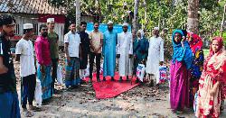 বাউফলে পিপলস রাইট ফাউন্ডেশনের ইফতার বিতরণ