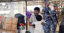 দুবাই থেকে ৪০৫ বাংলাদেশিকে ফিরিয়ে আনলো ইউএস-বাংলার দ্বিতীয় বিশেষ ফ্লাইট