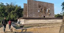 নদী ভাঙনের ঝুঁকিতে মধ্যনগরের মহিষখলা জাতীয় স্মৃতিসৌধ