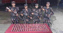 সাপাহার সীমান্তে ১০ হাজার পিস ট্যাপেন্টাডল ট্যাবলেট জব্দ