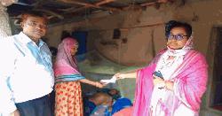 নন্দীগ্রামে ক্যান্সার আক্রান্ত সুলতানের পাশে ইউএনও শারমিন আরা