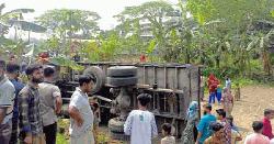 কিশোরগঞ্জের কটিয়াদীতে সড়ক দুর্ঘটনায় যুবক নিহত 