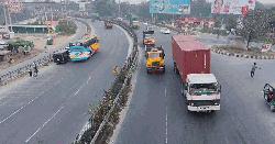 ঢাকা-টাঙ্গাইল মহাসড়কে যানবাহনের চাপ নেই, ফিরছে গতি 