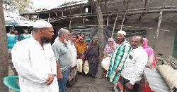 নন্দীগ্রামে অগ্নিকাণ্ডে ক্ষতিগ্রস্ত পরিবারের পাশে সুমন 