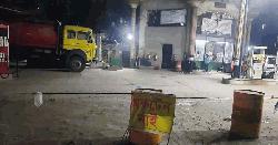 রাজধানীর অধিকাংশ পাম্পে ‘অকটেন নাই’ সাইনবোর্ড