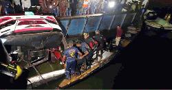 দৌলতদিয়া ফেরিঘাটে বাসডুবির ঘটনায় নিহত বেড়ে ২৩