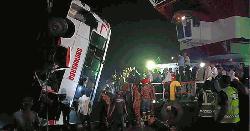 পদ্মায় বাসডুবির ঘটনায় নিহতের সংখ্যা বেড়ে ২৬