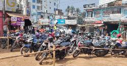 সাতক্ষীরায় পেট্রোল পাম্পে দীর্ঘ লাইন, ফুয়েল কার্ড নিয়ে বিভ্রান্তি 