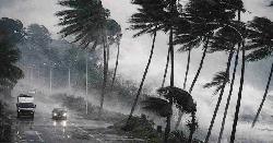 ১৫ জেলায় ৬০ কিমি বেগে ঝড় ও বজ্রসহ বৃষ্টির আশঙ্কা