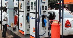 সিলেটে জ্বালানি তেল নিয়ে তেলেসমাতি, বন্ধ হচ্ছে একের পর এক পাম্প