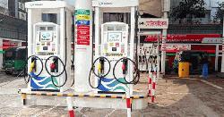 সিলেটে অনির্দিষ্টকালের জন্য সব পেট্রোল পাম্প বন্ধ ঘোষণা