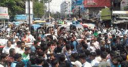 ইবি শিক্ষিকা হত্যায় জড়িতদের গ্রেপ্তারের দাবিতে মহাসড়ক অবরোধ, পুলিশ কার্যালয় ঘেরাও